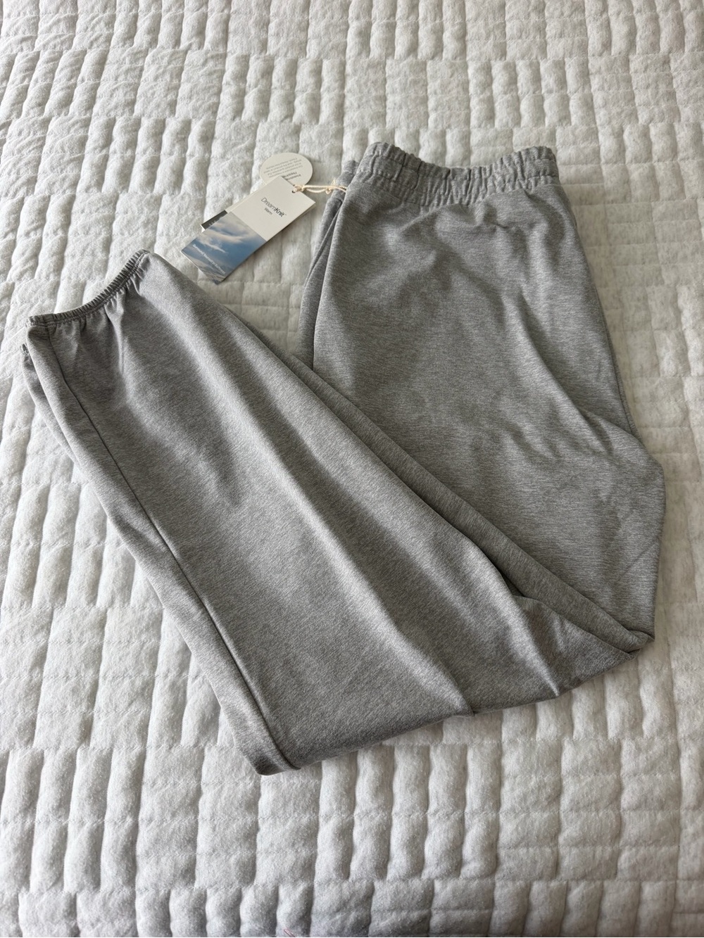 NWT Vuori Women's Heather Gray Dream Knit Warm Jogger Sweatpants - Picture 2 of 7